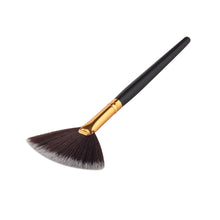 Fan Brush MAANGE Professional makeup brushes Powder Foundation cleaner Eyeshadow maquillage makeup brushes cosmetics ILML