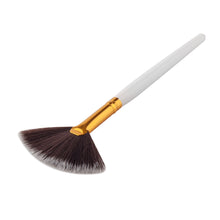 Fan Brush MAANGE Professional makeup brushes Powder Foundation cleaner Eyeshadow maquillage makeup brushes cosmetics ILML