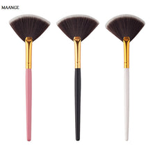 Fan Brush MAANGE Professional makeup brushes Powder Foundation cleaner Eyeshadow maquillage makeup brushes cosmetics ILML