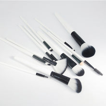 12PCS GUJHUI Professional makeup brushes Cosmetic Eyeshadow Blusher brush Powder Foundation make up brushes maquiagem Tools ILML