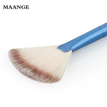 Fan Shape Makeup Brushes Powder Concealer Blending Foundation Brush Highlighting Professional Make up Brushes Cosmetics ILML