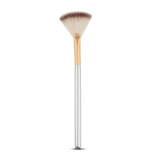 Makeup Brushes Powder Foundation Eyeshadow Concealer Blending Cosmetics Fan Shape Brush Professional Make up Brushes ILML