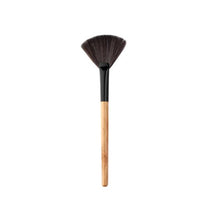 Professional Makeup Fan Blush eyebrow Face Powder Foundation Cosmetics Concealer Blending Tools Makeup Brushes ILML