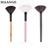 Professional Makeup Fan Blush eyebrow Face Powder Foundation Cosmetics Concealer Blending Tools Makeup Brushes ILML