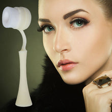 Makeup Brushes Sting up Brush Groove Facial Brush with Lid for Women Beauty ILML