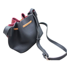 Trendy Women Tassels Single Shoulder Bag Leather String Women Messenger Bags Tote Bucket Famous Crossbody Hbag ILML