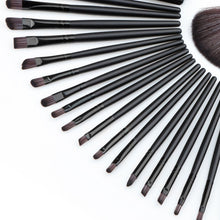 MAANGE Professional 32pcss Cosmetic Facial Make up Brush Kit Wool Makeup Brushes Tools Set with Black Leather Case S1 ILML