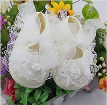 Baby Girls First Walkers Pink Flowers Lace born Baby Shoes Soft Sole 2 Colors  ILML