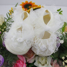 Baby Girls First Walkers Pink Flowers Lace born Baby Shoes Soft Sole 2 Colors  ILML