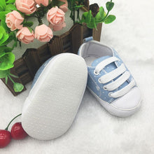 Cute Love Polka Dot Print Crib Shoes Boys Girls Laces Up Anti-Slip Sneaker ILML