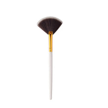 Fan Shaped Makeup Brush Blending Highlighter Contour Face Powder Brushes Pincel Maquiagem  ILML