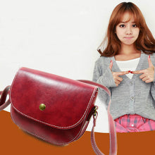 Forward Retro Women Messenger Bags Chain Leather Shoulder Bag Crossbody  ILML