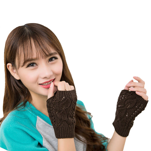 Forward 6 Colors Korea Girl Half Finger Hollow Out Leaves Warm Free Size Wrist Gloves Mittens ILML