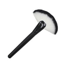 Sold Makeup brushes Large Fan Goat Hair Blush Face Powder Foundation Concealer Cosmetic Brush  ILML