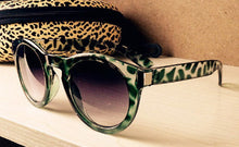 Sun Glasses for Women Men Unisex Round Sunglasses Rivet Plastic Frame Round Eyeglasses Eyewear Glasses ILML