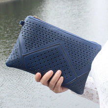 Vintage famouswomen bag Hollow Out leather women messenger bags bolsa feminina Crossbody Shoulder Bag women's hbags ILML